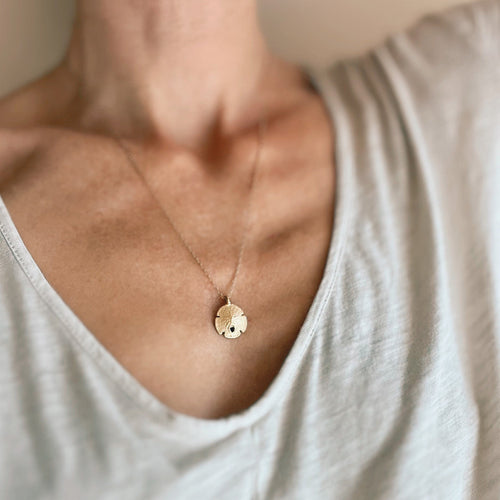 SAND DOLLAR necklace